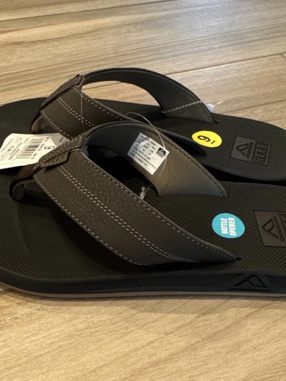 Reef Element TQT Thong Sandals Brown/Black Men US 9 Bottle Opener